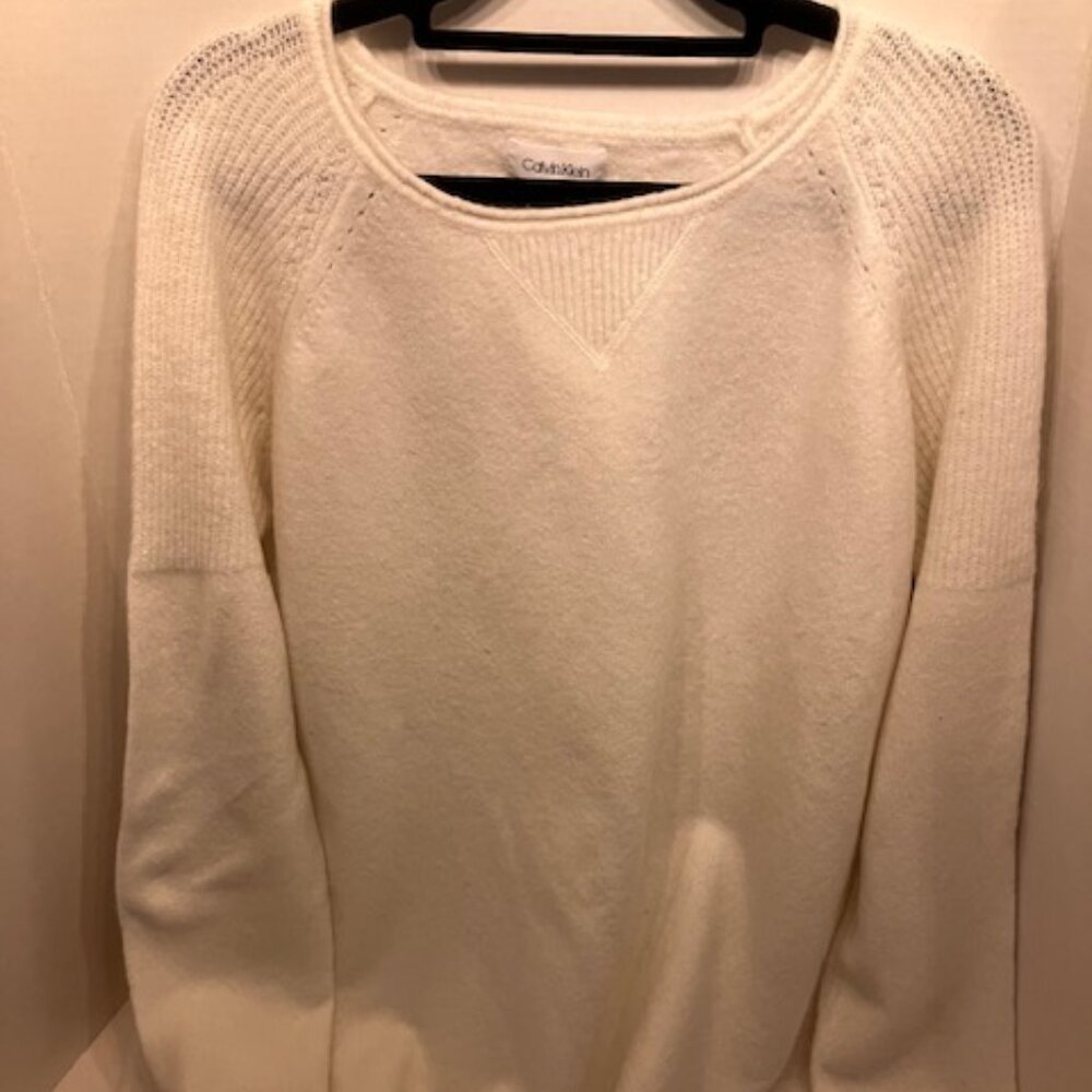 Beautiful White Warm Calvin Klein Sweater